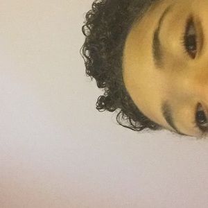 Meet your Posher, Leilani